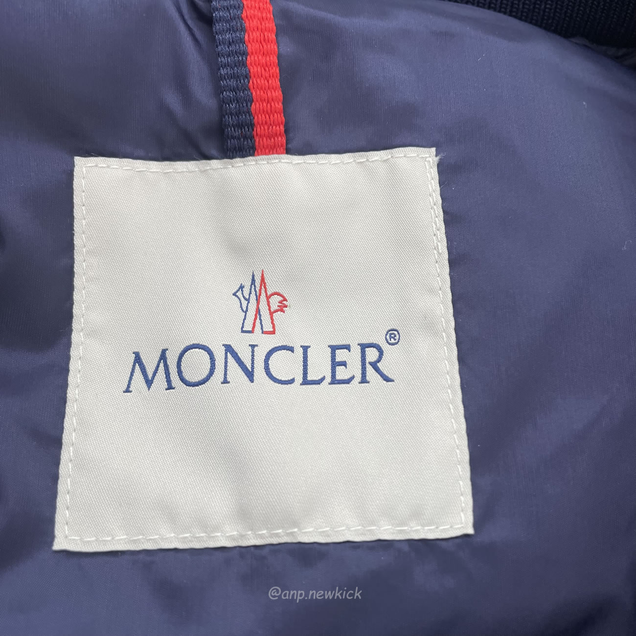 Moncler Dives Down Bomber Jacket (4) - newkick.org